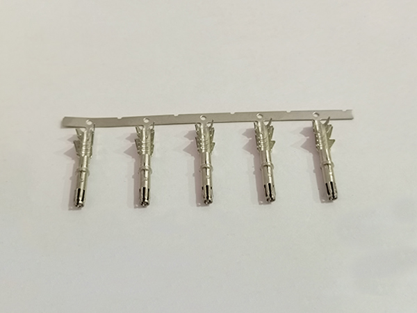 汽车连接器FAK包圆...